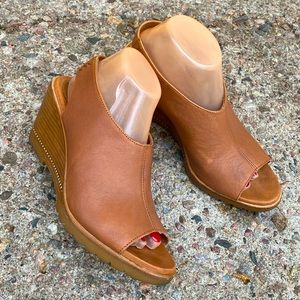 SOREL wedge open toe slingback sandal stacked heel leather taupe